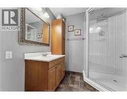 752 HELENA CRESCENT - 22