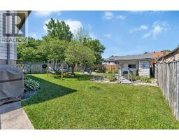 752 HELENA CRESCENT - 29