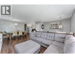 752 HELENA CRESCENT - 8
