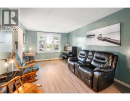 538 Michael CRESCENT - 10