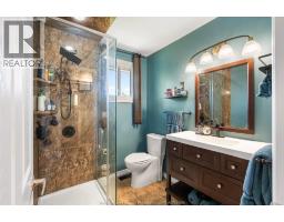 538 Michael CRESCENT - 23