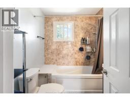 538 Michael CRESCENT - 30