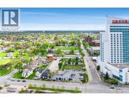 559 Chatham STREET East - 34
