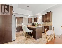 2203 ROXBOROUGH - 16