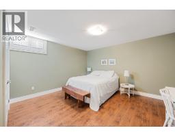 2203 ROXBOROUGH - 28