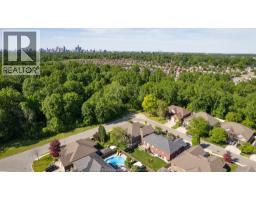 2203 ROXBOROUGH - 9