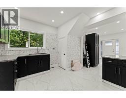 305 ERIE ST S - 9