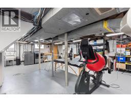 279 FORD BOULEVARD - 21