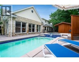 323 TALBOT STREET South - 3