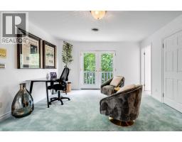323 TALBOT STREET South - 33