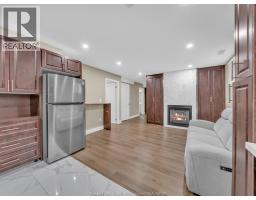 3000 MCROBBIE CRESCENT - 43