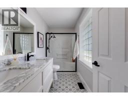 895 Malott AVENUE - 17