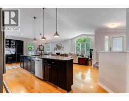 895 Malott AVENUE - 3
