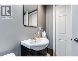 895 Malott AVENUE - 34