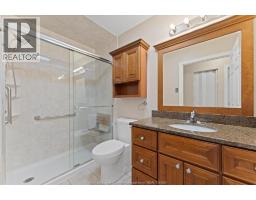 18 ELIZABETH CRESCENT - 18