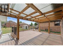 18 ELIZABETH CRESCENT - 30
