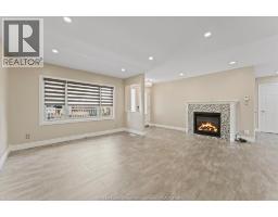 18 ELIZABETH CRESCENT - 8