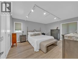 7 LONGBEACH DRIVE - 27