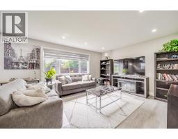 2405 ROXBOROUGH BOULEVARD - 32