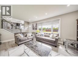 2405 ROXBOROUGH BOULEVARD - 33