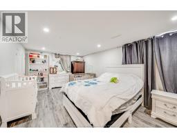 2405 ROXBOROUGH BOULEVARD - 38