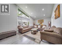 2405 ROXBOROUGH BOULEVARD - 5