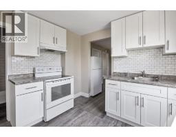 1381-83 WELLINGTON - 20