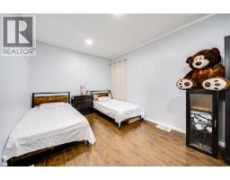 1170 PIERRE AVENUE - 23