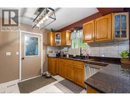 371 OAK STREET - 23