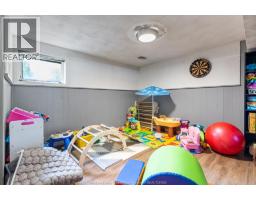 371 OAK STREET - 5