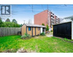 402 Oak STREET East - 20