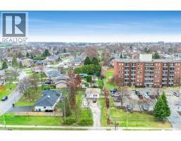 402 Oak STREET East - 24