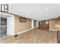 1865 Todd LANE - 31