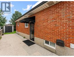 814 WATSON AVENUE - 32