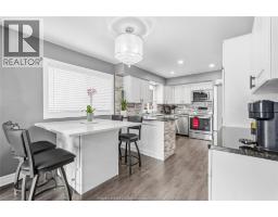 2282 WOODLAWN - 12