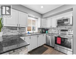 2282 WOODLAWN - 13