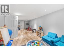 2282 WOODLAWN - 23