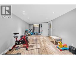 2282 WOODLAWN - 24
