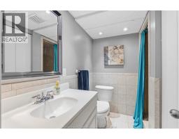 2282 WOODLAWN - 26