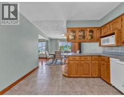 24 CAMELOT AVENUE - 15