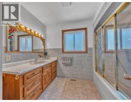 24 CAMELOT AVENUE - 20
