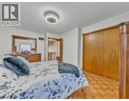 24 CAMELOT AVENUE - 23