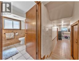 24 CAMELOT AVENUE - 37