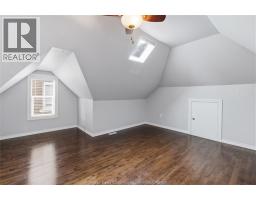 1220 GLADSTONE - 26