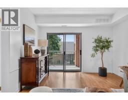 3915 Southwinds DRIVE UnitNo. 203 - 18
