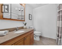 3915 Southwinds DRIVE UnitNo. 203 - 32
