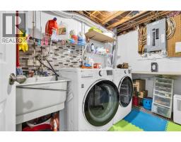 9682 LYNNGROVE CRESCENT - 19