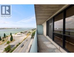 111 RIVERSIDE DRIVE UnitNo. 903 - 15