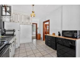 1342 Hall AVENUE - 10