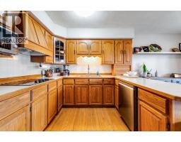 133 Maidstone AVENUE East - 5